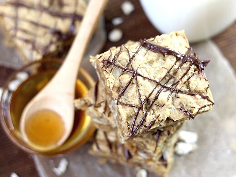 peanut butter oatmeal bars cut in squares