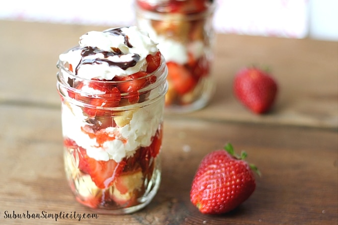 Strawberry Shortcake in a Jar -Suburban Simplicity