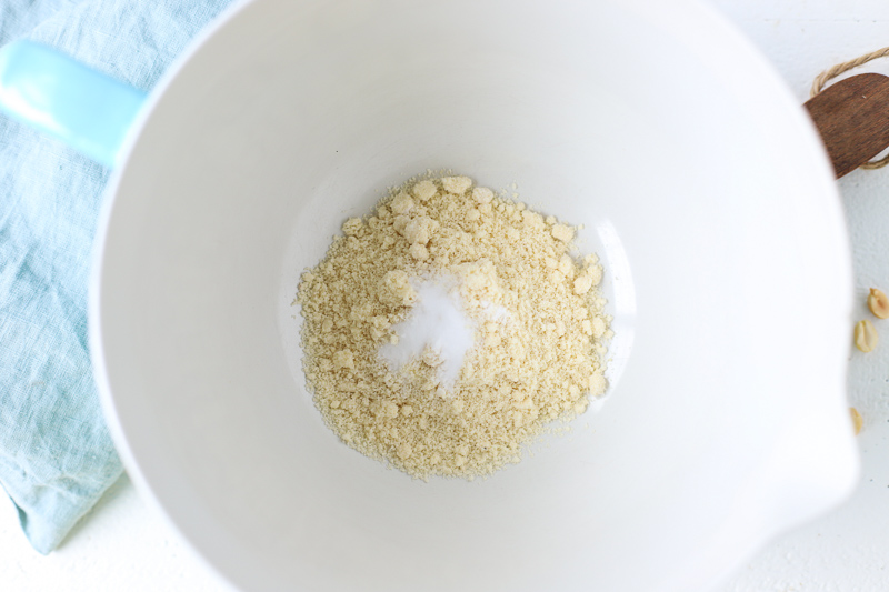 dry ingredients for flourless peanut butter cookies