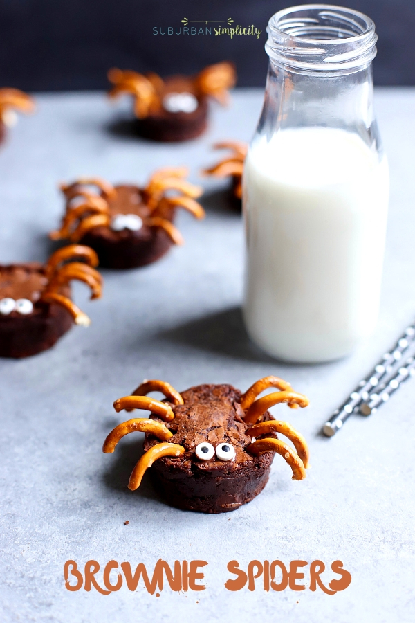 Scare up a tasty good time with these chocolatey Brownie Spiders!  An easy Halloween treat idea that's perfect for Halloween parties and playdates!