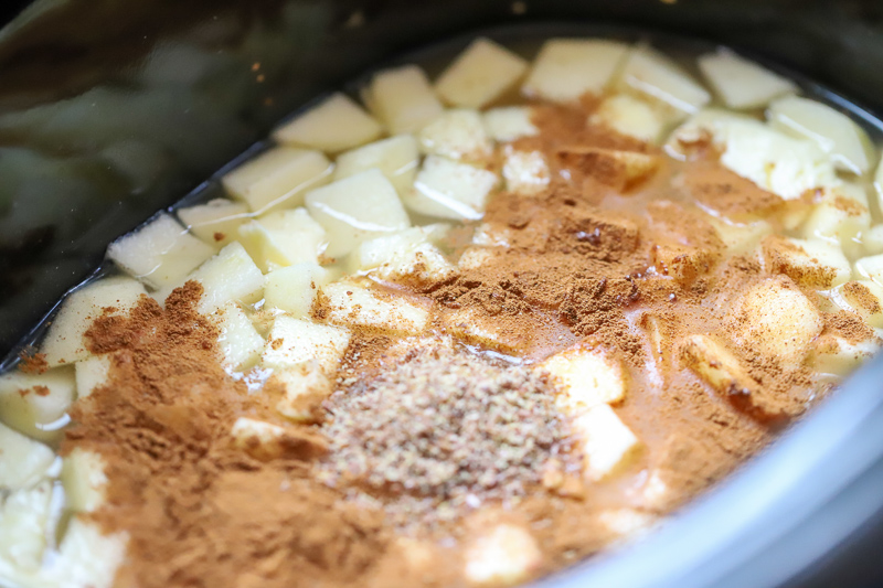 Ingredients for crockpot oatmeal