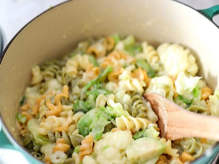 One-Pot Veggie Mac And Cheese - Suburban Simplicity