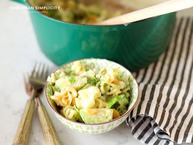 One-Pot Veggie Mac And Cheese - Suburban Simplicity