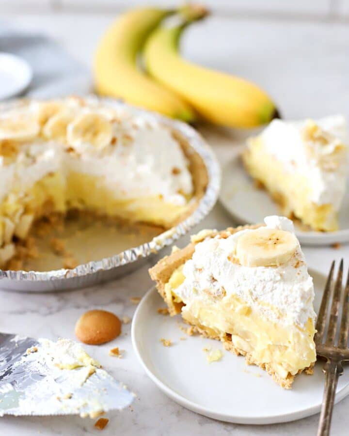 Easy No-Bake Banana Pudding Pie - Suburban Simplicity