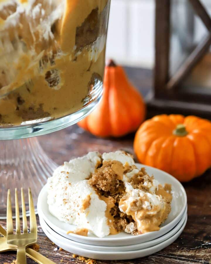 Easy Thanksgiving Pumpkin Trifle Recipe - Suburban Simplicity