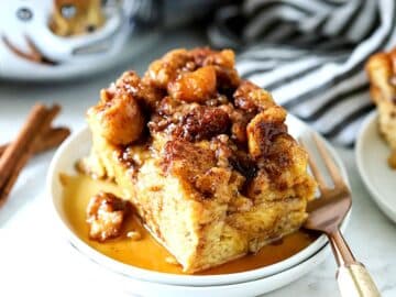 Easy Slow Cooker French Toast Casserole - Suburban Simplicity