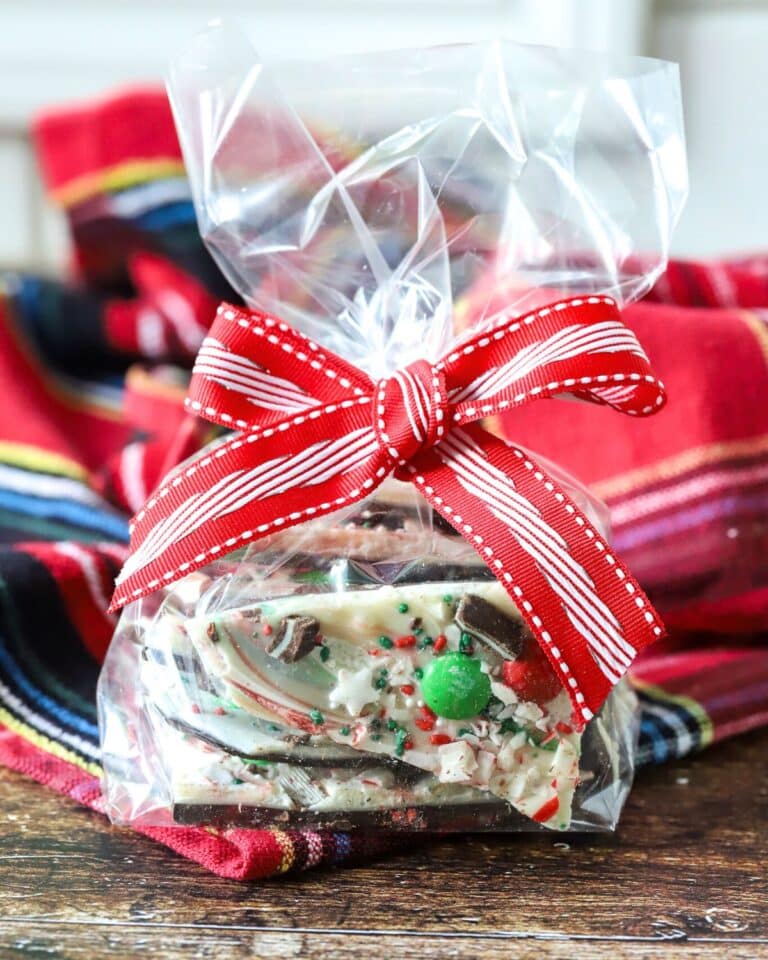 Easy Christmas Chocolate Bark Recipe - Suburban Simplicity