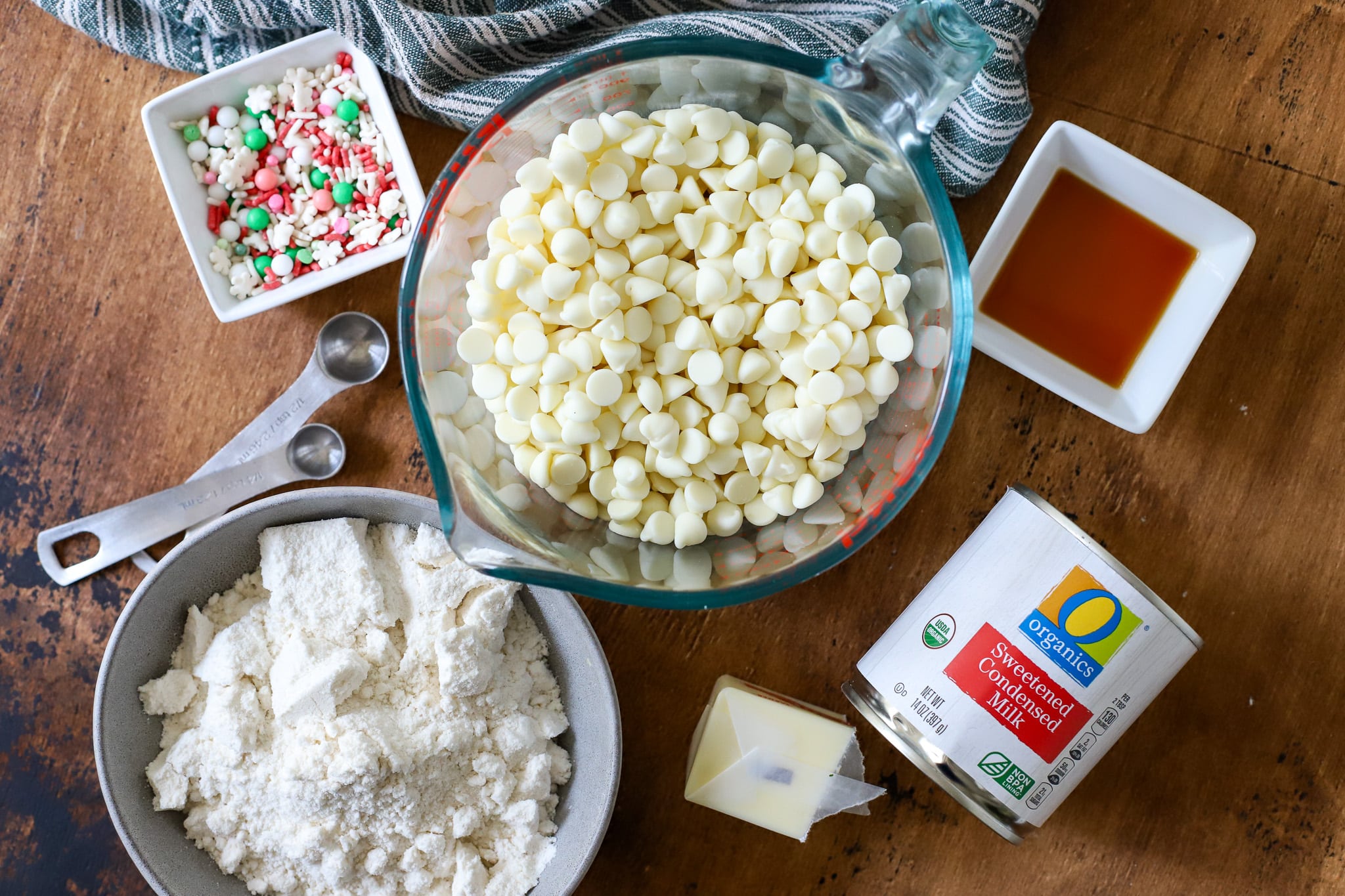 Ingredients for sugar cookie fudge