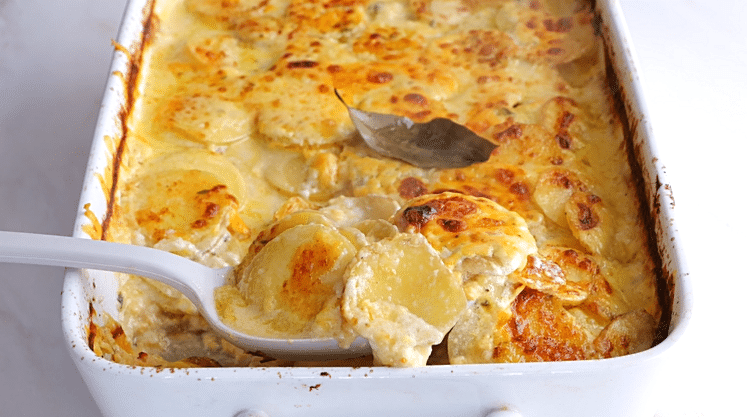 Finished cheesy scalloped potatoes